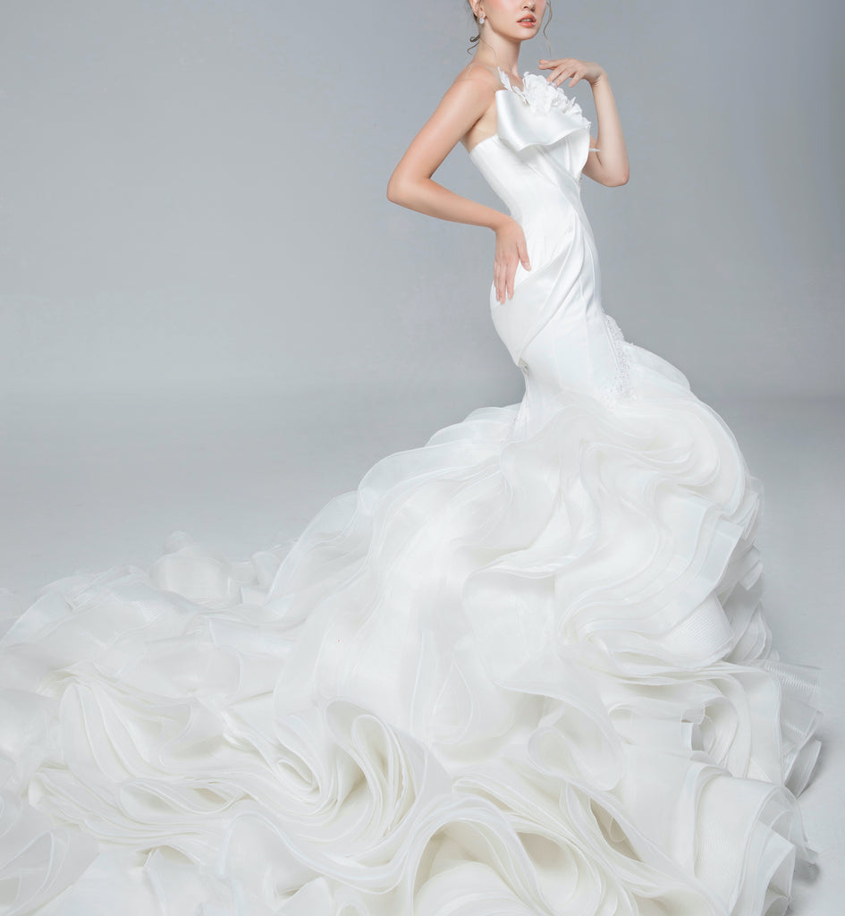 Sculptural Ruffled Mermaid Gown