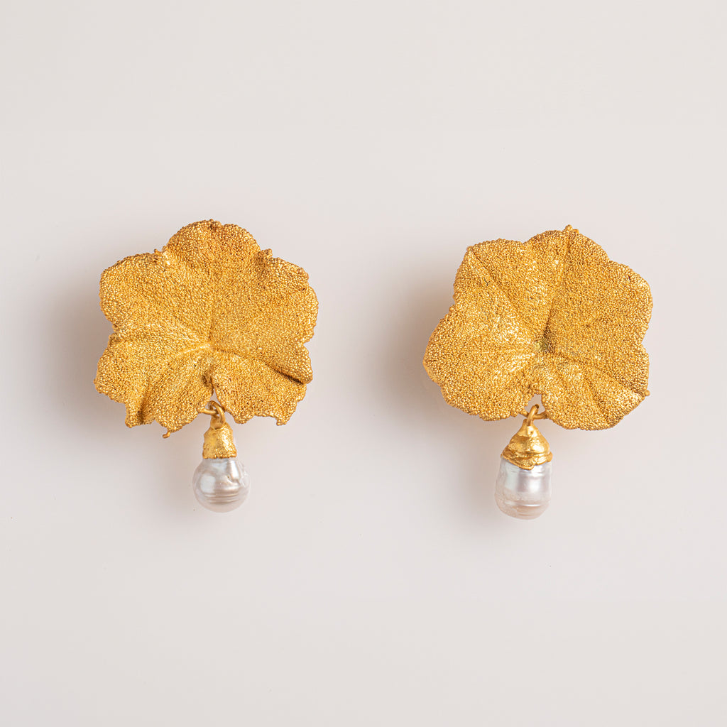 Geranium Leaves & Pearl Studs